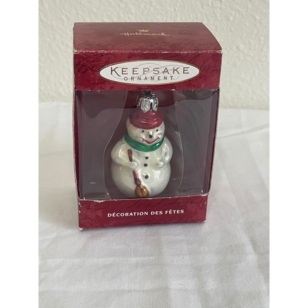 Hallmark Keepsake Ornament Li'l Snowman 2000 White Red Green Excellent‎ Glass